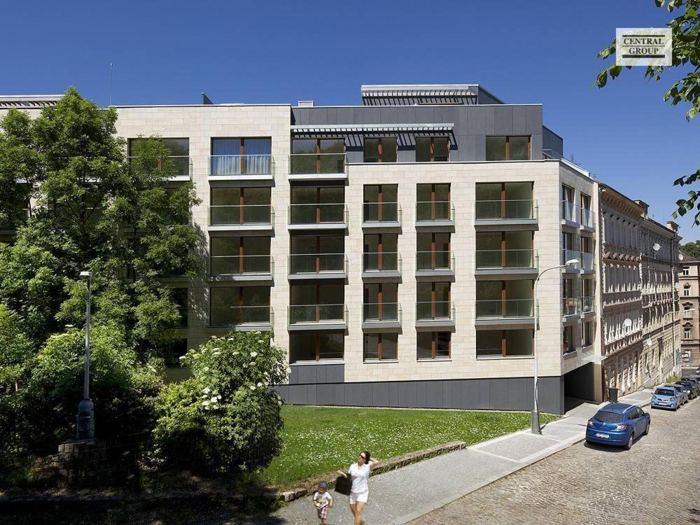 Mozart Central Apartments With Garage, Prague